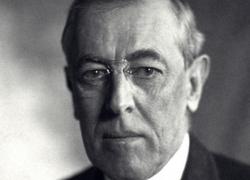 Wilson presents his 14 points to the American Congress