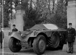 The Panhard EBR conveys the body of General de Gaulle